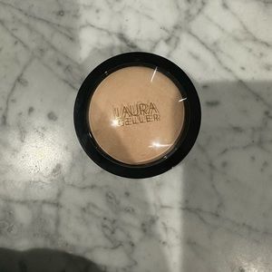 Laura Geller double Take baked powder foundation / porcelain